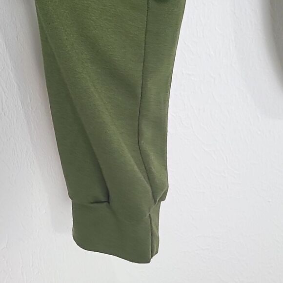 Touch Me Army Green Ripped Crop-top, Longsleeves, Size 2XL - Picture 3 of 8